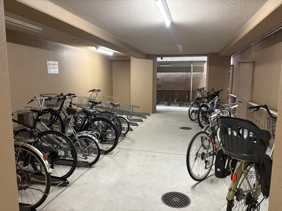 屋根付きの駐輪場があります🚲レンタサイクルもぜひご利用ください🚲