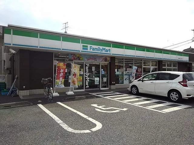 ファミリーマート越谷赤山三丁目まで170m