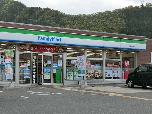 ファミリーマート西脇野村店まで700m