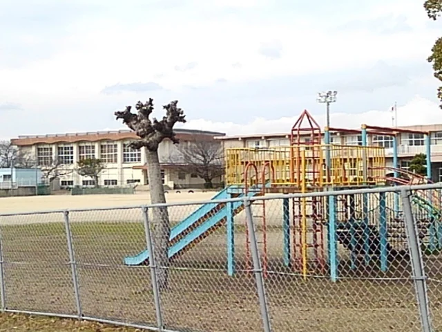 松原小学校まで250m