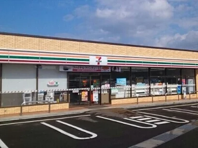 セブンイレブン四谷３丁目店まで650m