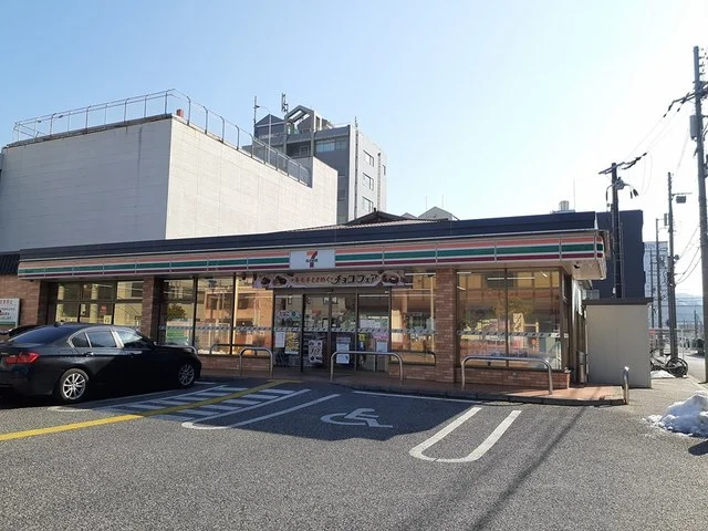 セブンイレブン彦根駅前店様まで440m