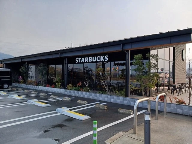 スターバックスコーヒー京都亀岡まで700m