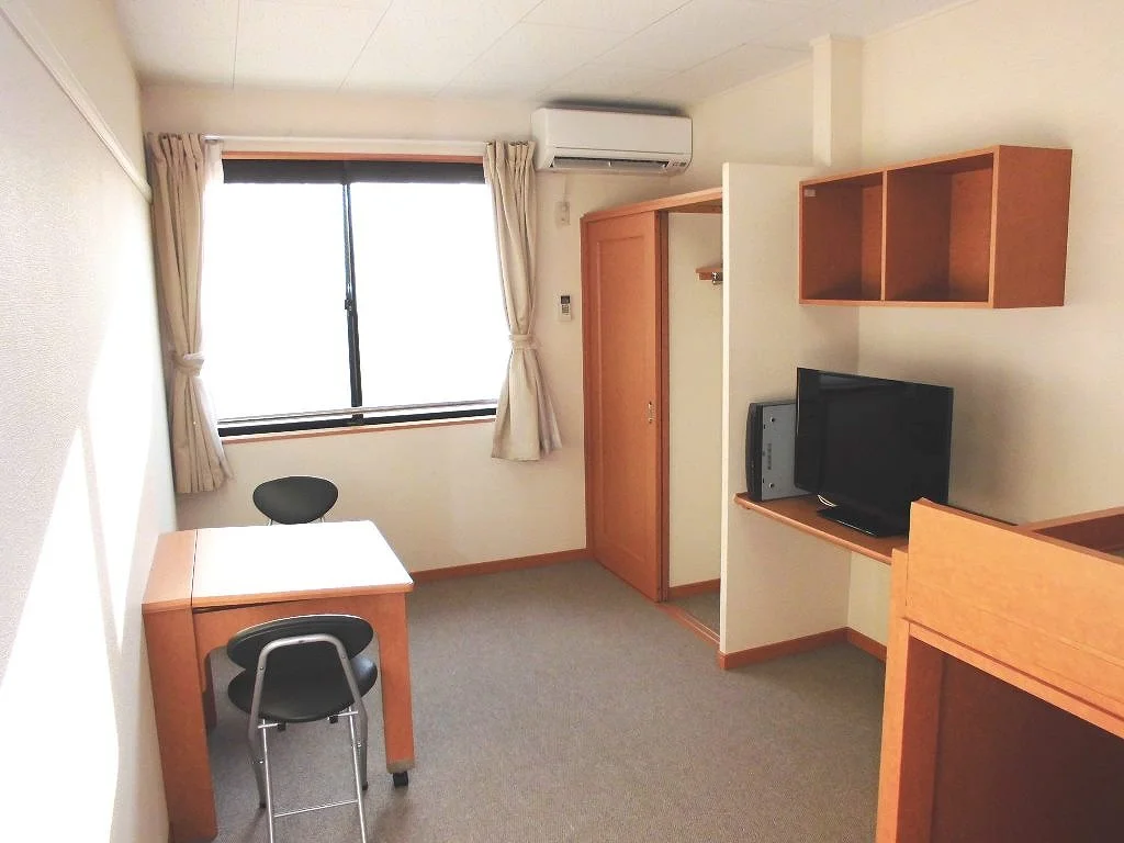 絨毯の色はお部屋によって異なります