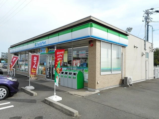 ファミリーマート　一宮黒田店まで300m