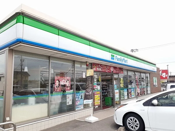 ファミマート鈴鹿南玉垣店まで750m
