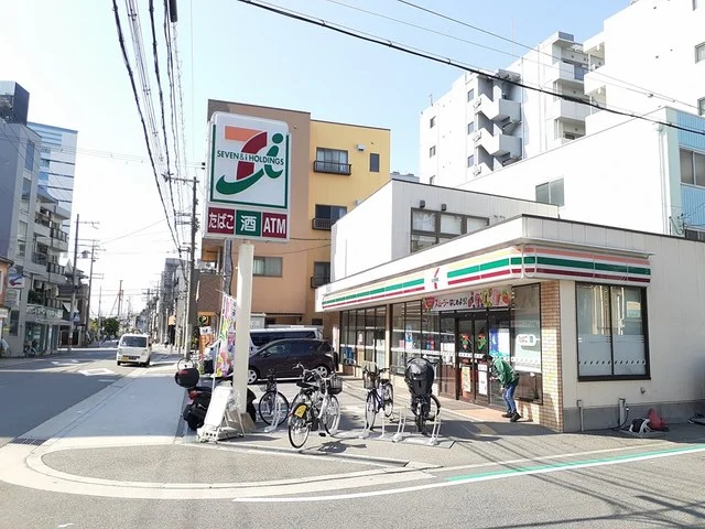 セブンイレブン大阪大淀中店まで30m