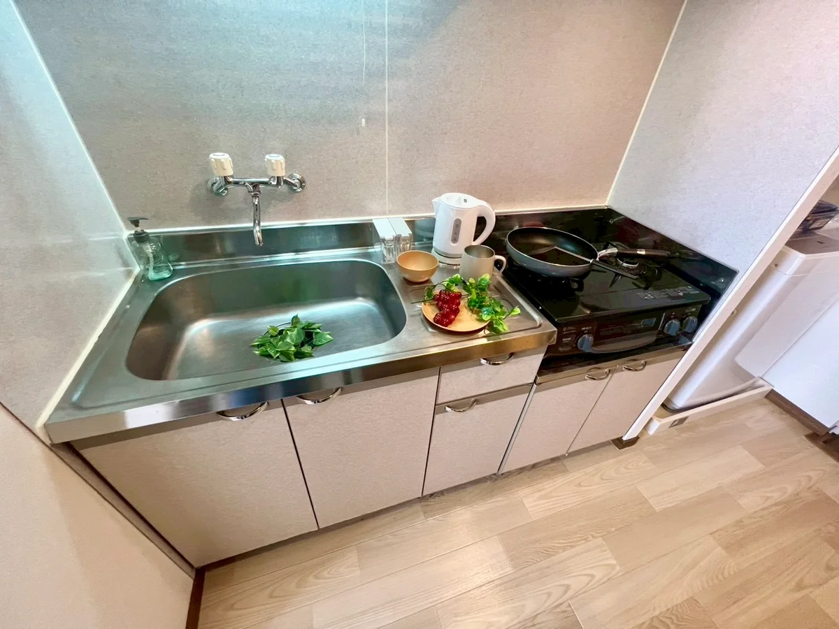 ※撮影用の観察植物・食器調理器具・雑貨類等はございません。※写真は現況優先
