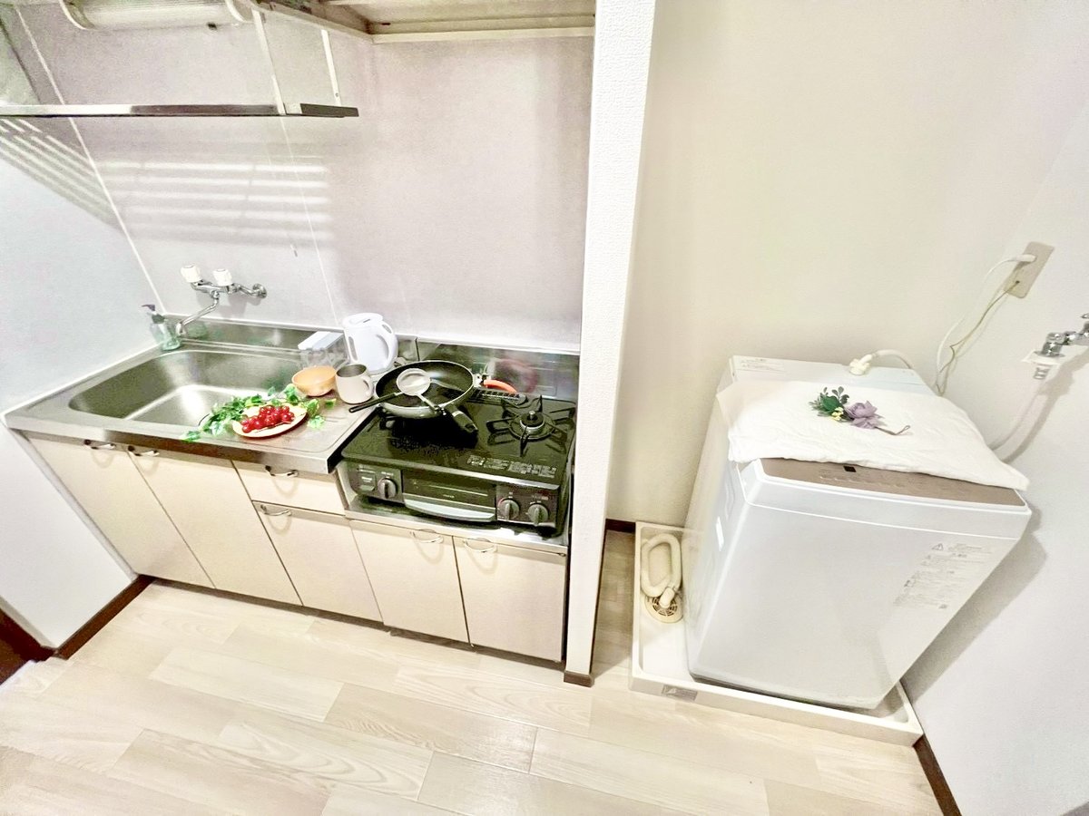 ※撮影用の観察植物・食器調理器具・雑貨類等はございません。※写真は現況優先