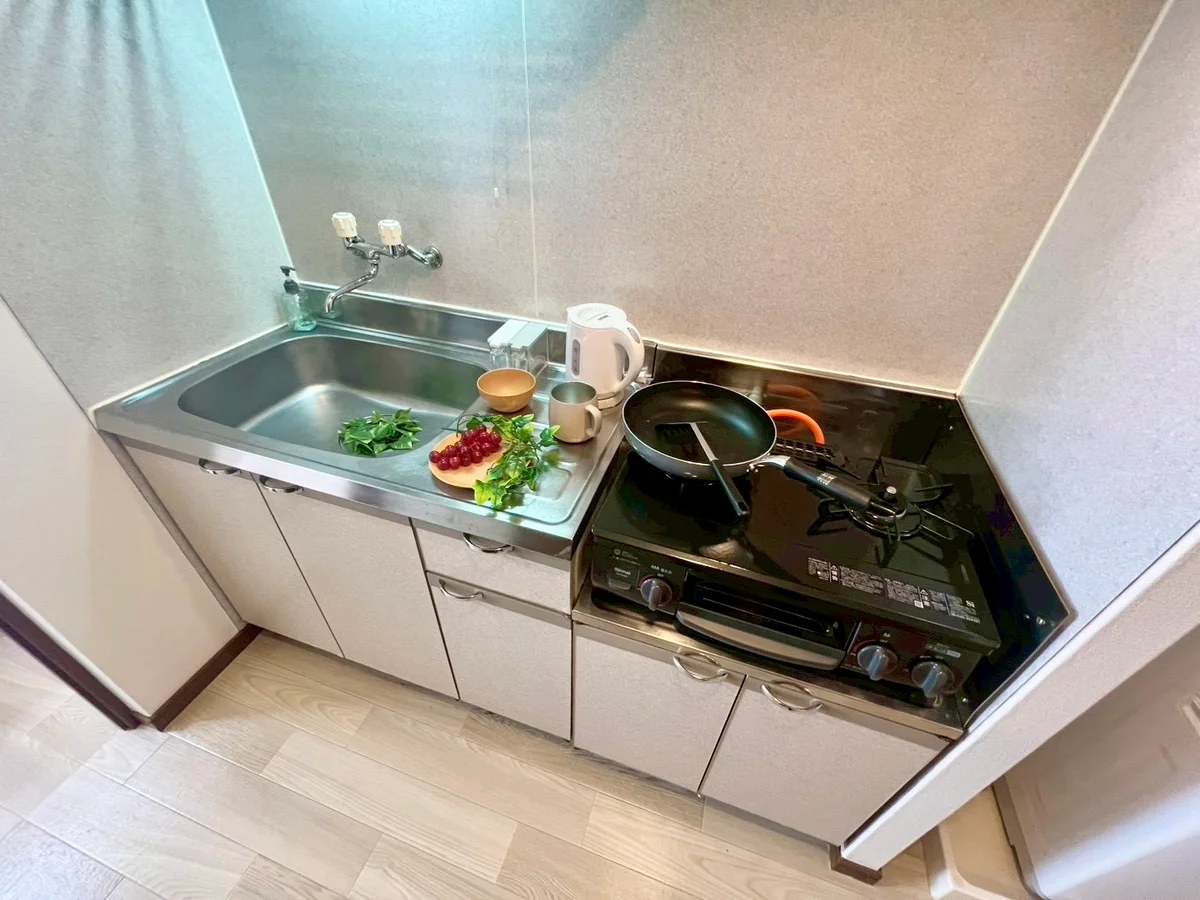 ※撮影用の観察植物・食器調理器具・雑貨類等はございません。※写真は現況優先