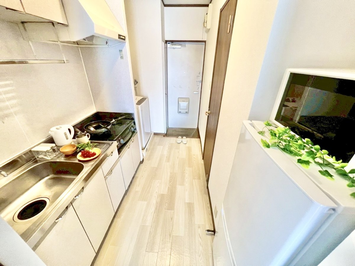 ※撮影用の観察植物・食器調理器具・雑貨類等はございません。※写真は現況優先