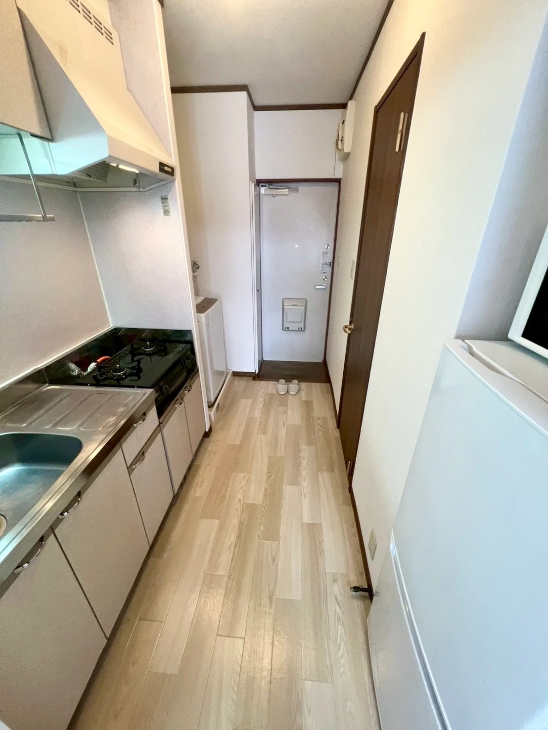 ※撮影用の観察植物・食器調理器具・雑貨類等はございません。※写真は現況優先