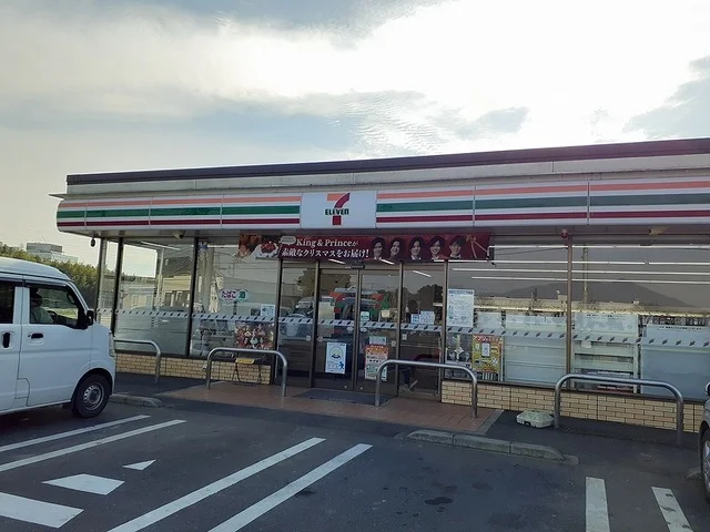 セブンイレブンつくば篠崎店まで240m
