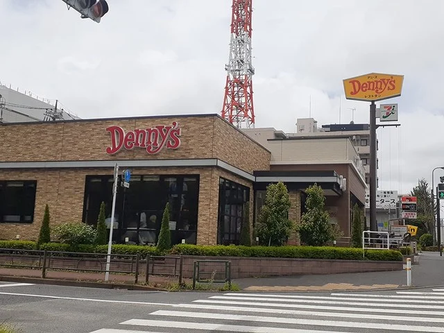 デニーズまで227m