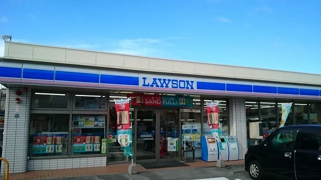 ローソン中部商業高校前店まで650m