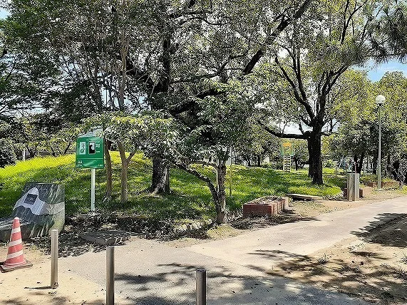 沢渡公園まで411m