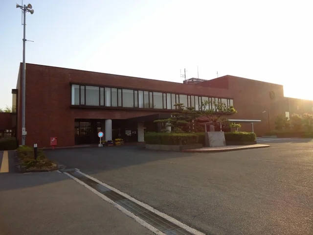 東員町町役場まで1000m
