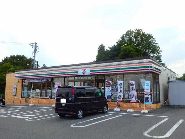 セブンイレブン東員役場前店まで650m