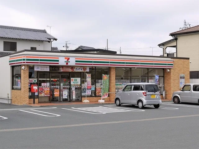 セブン-イレブン 浜松龍禅寺町まで500m