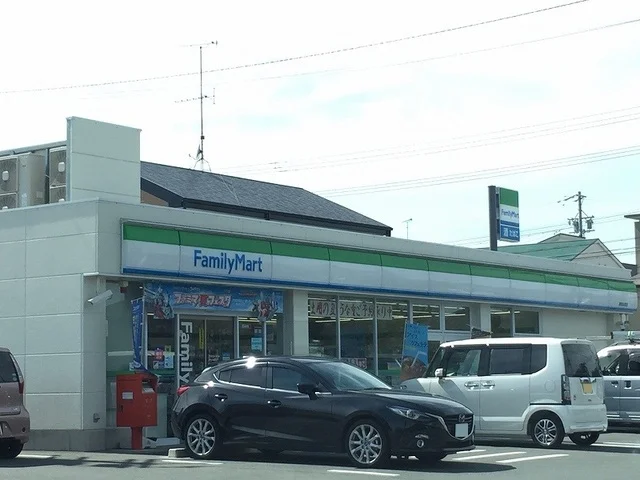 ファミリーマート浜松丸塚店まで600m