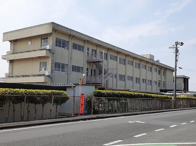 浜松市立北浜南小学校まで550m
