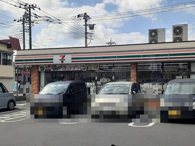 セブンイレブン久喜青葉4丁目店まで190m