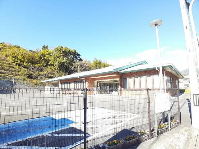 山田地区公民館様まで323m