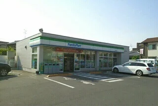 ファミリーマート鶴市明見店さんまで560m