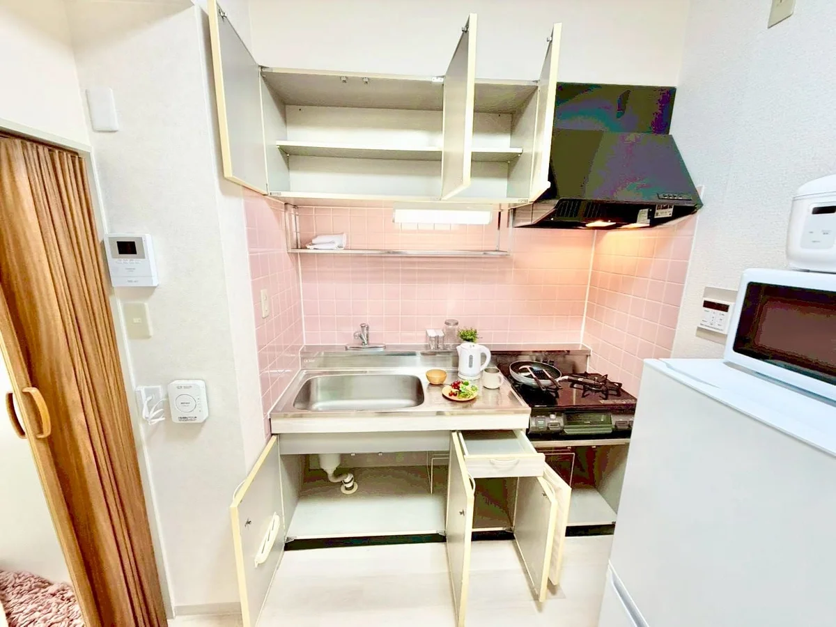 ※撮影用の観察植物・食器調理器具・雑貨類等はございません。※写真は現況優先