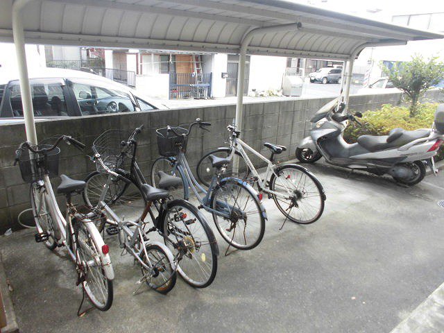 屋根付き駐輪場