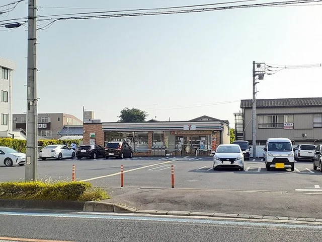 セブン　鉄道博物館前店まで400m