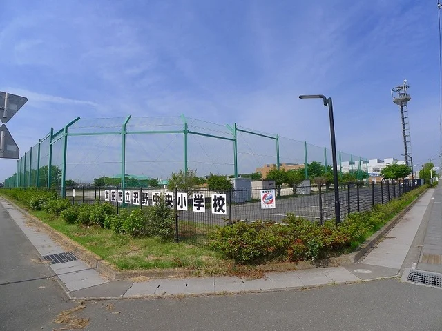 太田市立沢野中央小学校まで930m