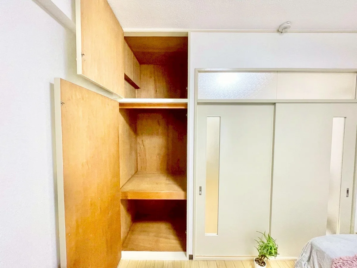 ※撮影用の観察植物・食器調理器具・雑貨類等はございません。※写真は現況優先