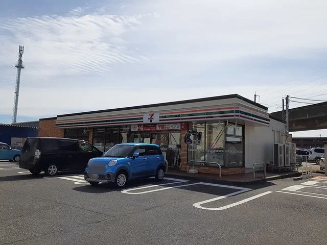 セブンイレブン新潟山田店まで398m