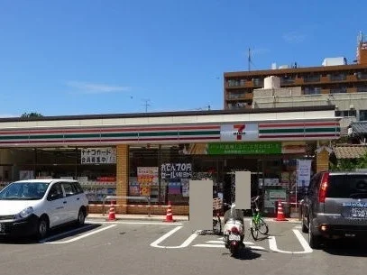 セブンイレブン新潟横七番町通店まで650m