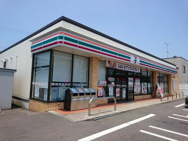 セブンイレブン 福井つくし野店まで600m