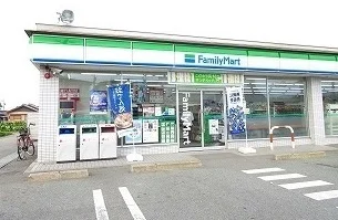 ファミリーマート伊勢上地店まで230m