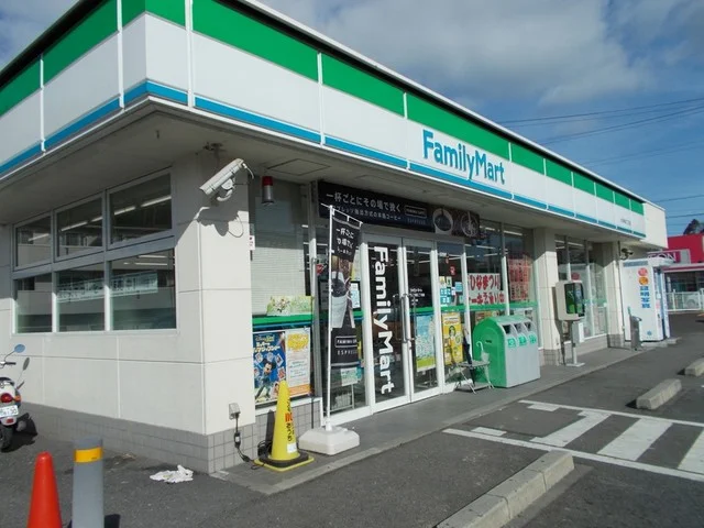 ファミリーマート大津神領2丁目まで750m