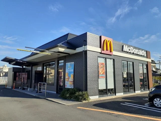 マクドナルド大浦街道店様まで240m