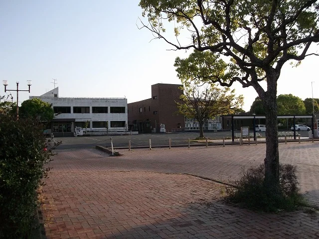 中間市民図書館まで160m