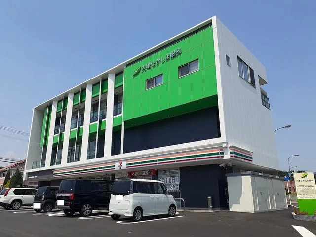 セブンイレブンまで880m