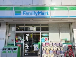 ファミリーマートまで120m