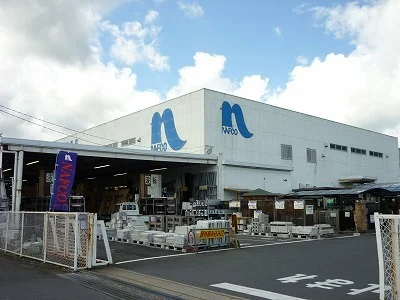 ナフコ伊万里店まで870m