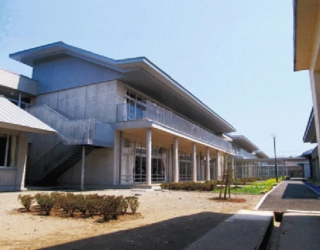市立萩原小学校まで800m