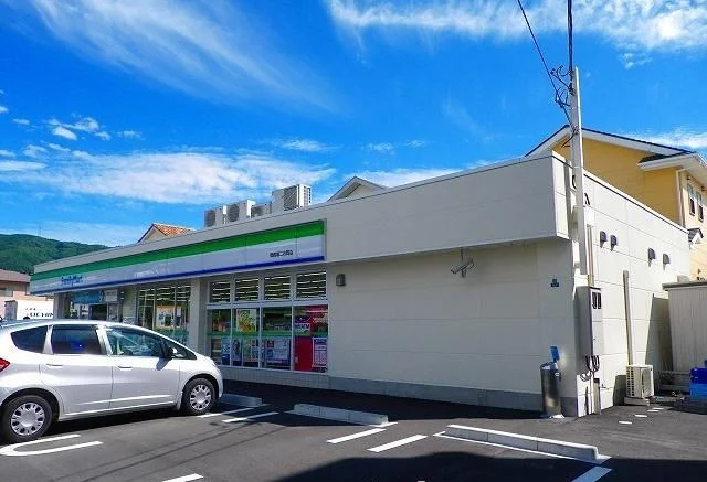 ファミリーマート 御殿場東山店まで500m