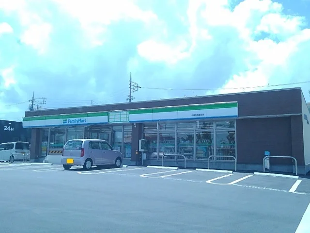 ファミリーマート沖縄税務署前店まで300m