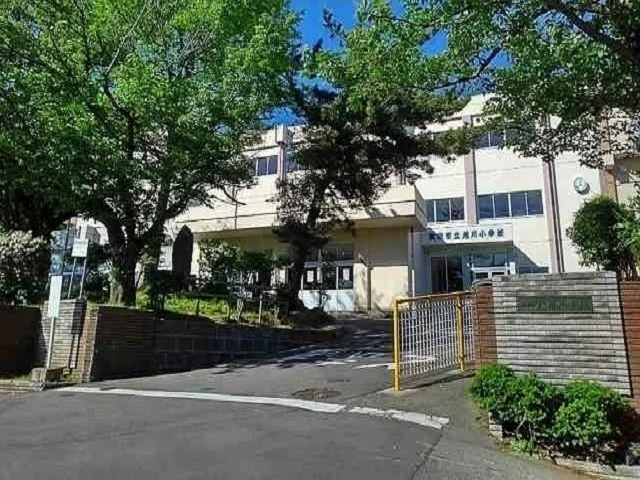 秋田市立旭川小学校まで350m