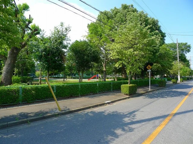 高根中央公園まで140m