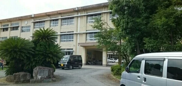豊川市立国府小学校まで900m