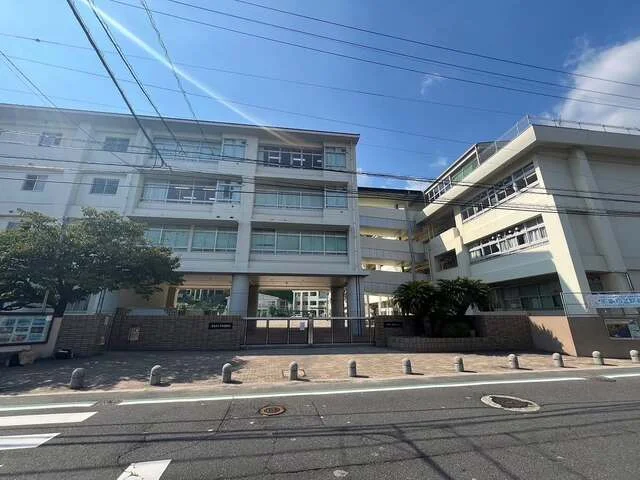 緑井小学校まで850m